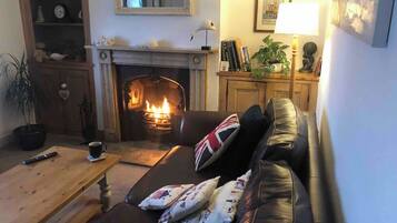 TV, fireplace, stereo