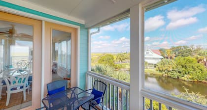 Extended Golf cart! Elevator! Amazing Views! Pets! Accessible! 4 decks!