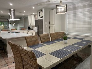 Dining - New Listing! Sunny Retreat!! (Naples)