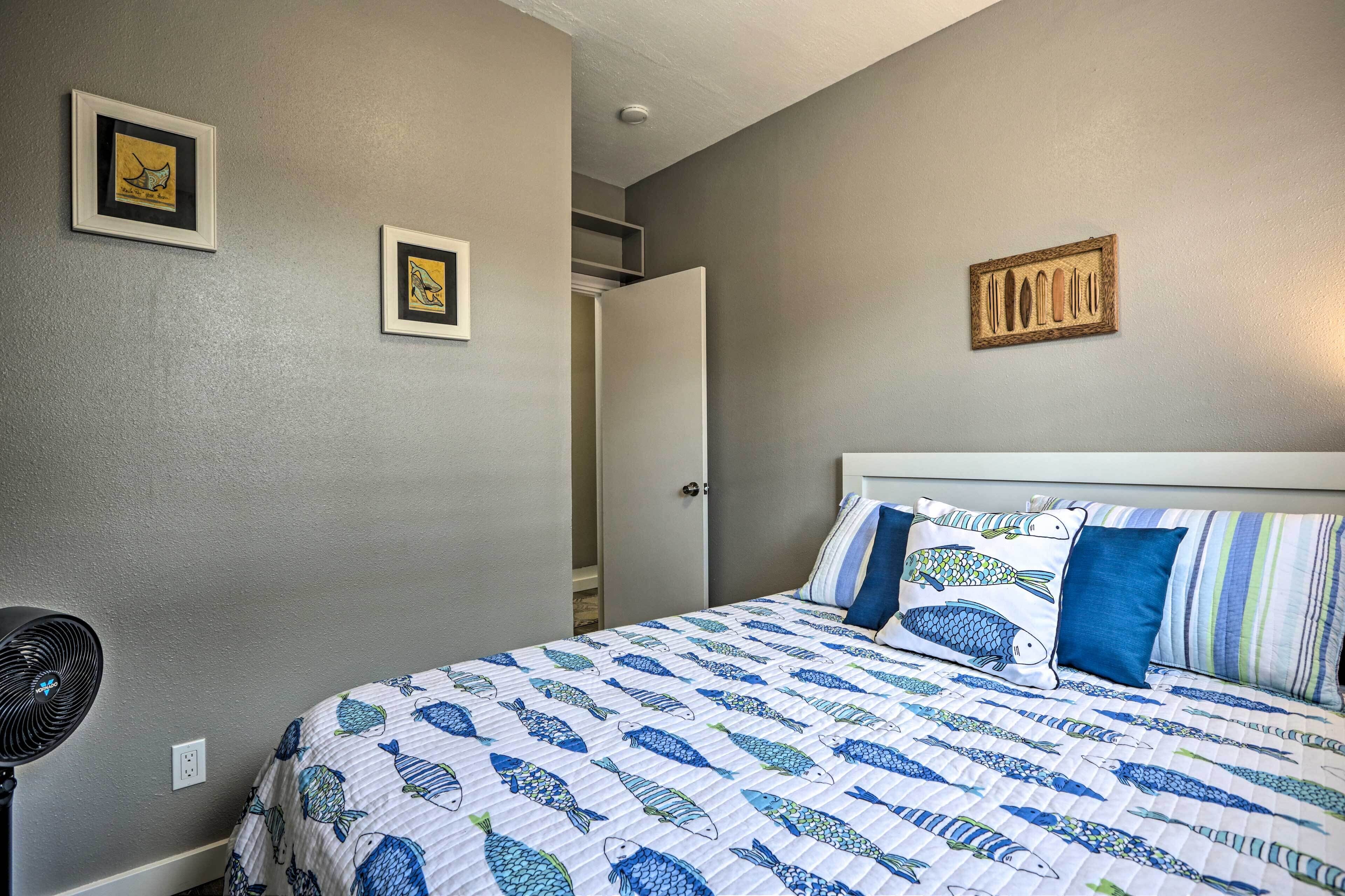 3 bedrooms, desk, iron/ironing board, internet