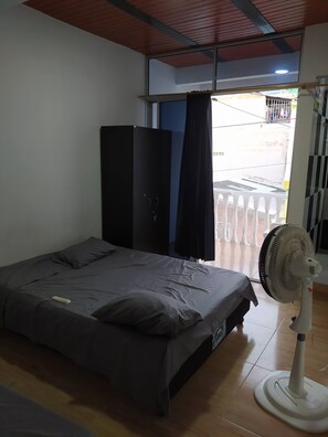 3 bedrooms, bed sheets