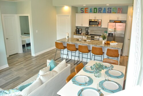 Bring your friends and family! 2 min walk to Beach. 4 bedrooms WITH a Loft!