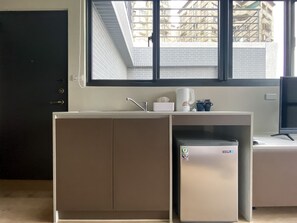 Chambre Sénior double | Couette en duvet, bureau, accÚs au Wi-Fi (inclus), literie fournie