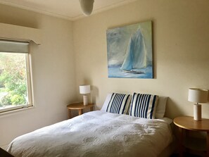 3 bedrooms, iron/ironing board, free WiFi