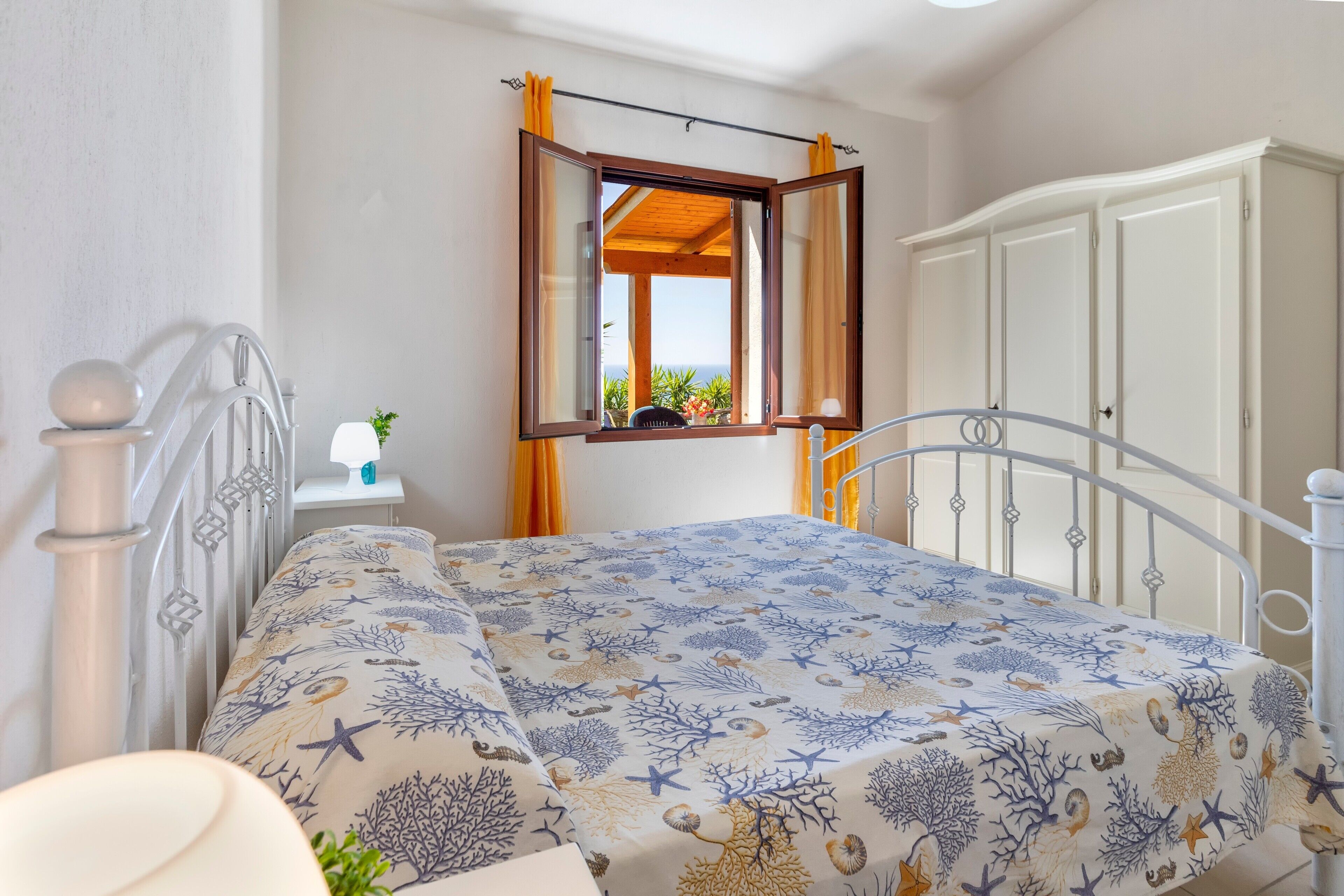 1 bedroom, iron/ironing board, bed sheets