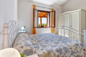 1 bedroom, iron/ironing board, bed sheets