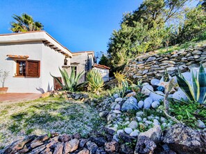 Property grounds - Vacation Home Casa Country with Sea View, Garden & Terrace (Capoliveri)