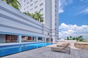 Outdoor pool - Four Points by Sheraton Batam (Batam)