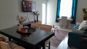 Smart TV - 2 bed 2 bath apartment exactly across from the National Stadium/Arena  (Kingston)