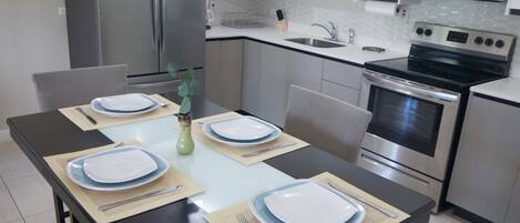 Fridge, microwave, oven, stovetop