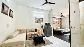 1 bedroom, desk, iron/ironing board, free WiFi