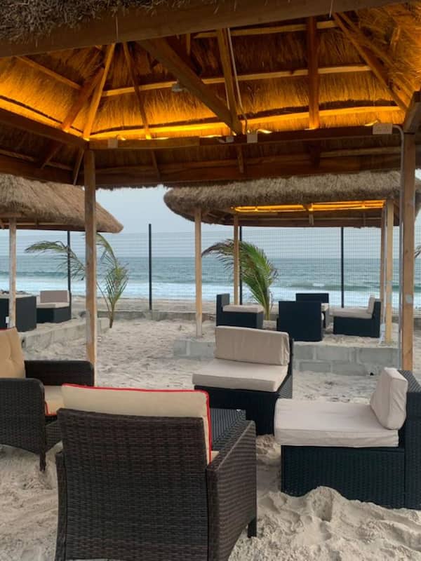Private beach, white sand, beach bar