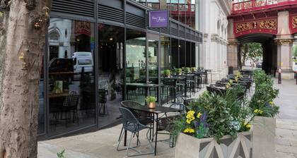 Britton Street III by Onefinestay