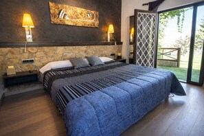 10 bedrooms, iron/ironing board, free WiFi