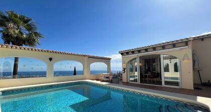 T-0121, Canarios, Fantastic villa with panoramic sea views