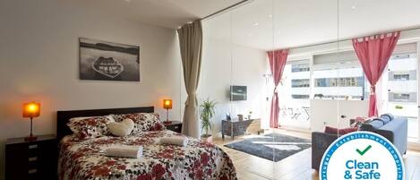 1 chambre, fer et planche à repasser, Wi-Fi gratuit, draps fournis