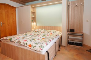 1 Schlafzimmer, Bügeleisen/Bügelbrett, Reisekinderbett, kostenloses WLAN