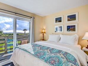 2 bedrooms, iron/ironing board, WiFi, bed sheets - Private balcony overlooking the beach! (Tybee Island)