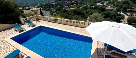 Piscine extérieure