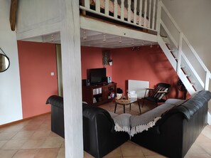 TV, books - Cozy cottage for 4 to 6 people with swimming pool (Monflanquin)