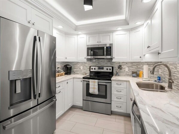 Fridge, microwave, oven, dishwasher