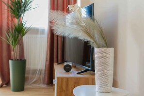 Interior - Rejtana 2 Warsaw | Charming Apartment in Mokotów | Functional Interiors | Balconies (Warszawa)