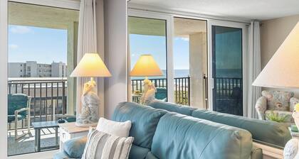 Penthouse Cape Winds 509 - On the beach with ocean views!