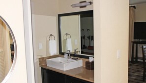 Bathroom - The Zen Hotel (Palo Alto)