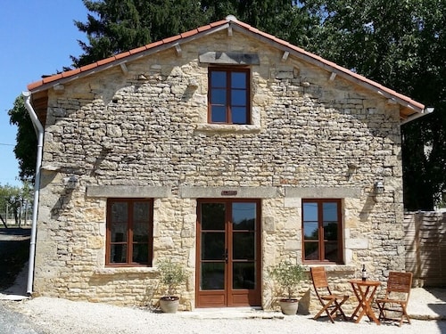 The Hobogîte: 4-Star Stone Cottage, EXCLUSIVE use Heated Pool & Acre of Gardens