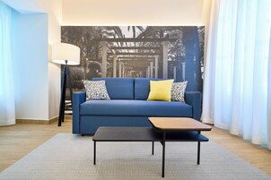 Suite, 1 Bedroom (Exterior) | In-room safe, blackout drapes, free WiFi, bed sheets