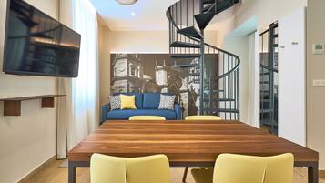 Safe på rommet, blendingsgardiner, wi-fi (inkludert) og sengetøy