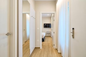 In-room safe, blackout drapes, free WiFi, bed sheets - Tándem Pópulo (Cádiz)