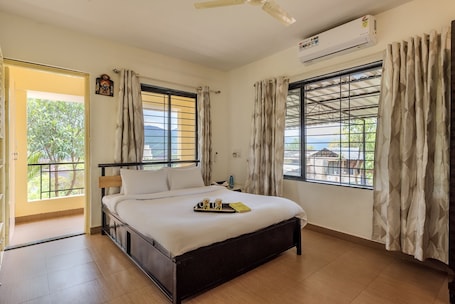 Panoramic Bungalow. CosmicStays Countryside Panorama-Lakeview Bungalow