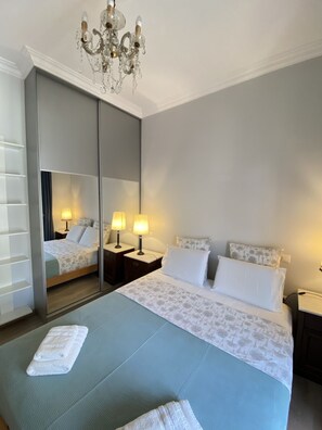 City Apartment | 1 bedroom, desk, laptop workspace, free WiFi - A Skip Away from the Acropolis Museum (Athens)