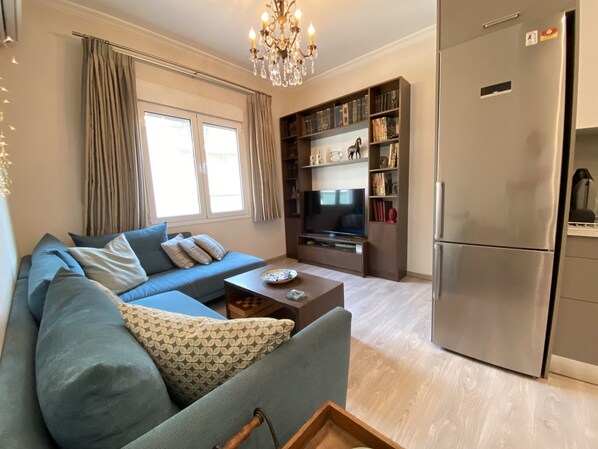 City Apartment | Living area
