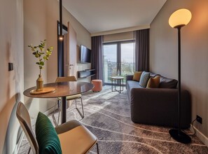 Hypo-allergenic bedding, in-room safe, desk, laptop workspace - Adina Apartment Hotel Wiesbaden (Wiesbaden)