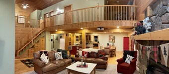  COZY BEAR LODGE - BEAUTIFUL MOUNTAIN GET AWAY