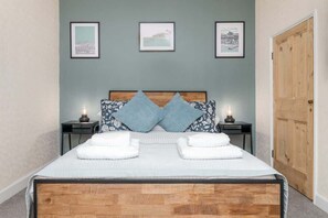 3 soverom, strykejern/-brett, wi-fi og sengetøy