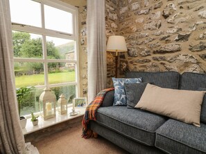 Cottage | Living room - Nuthatch Cottage (Skipton)