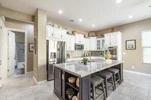 Townhouse, 4 soverom | Eget kjøkken | Kjøleskap, ovn, kaffetrakter/tekoker og brødrister