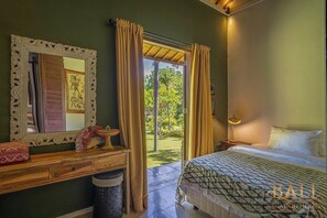 Room - A villa with character in Permuteran, Bali! (Pemuteran)