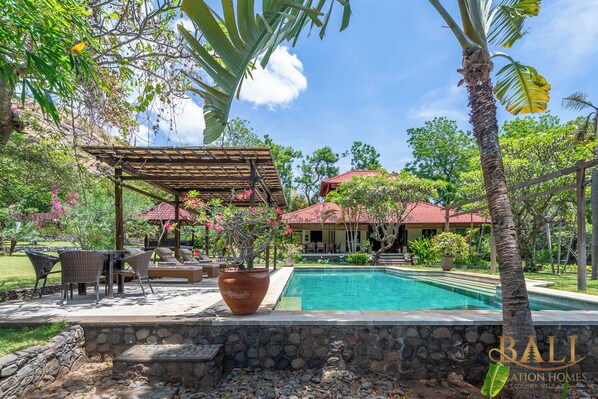 Pool - A villa with character in Pemuteran, Bali! (Pemuteran)