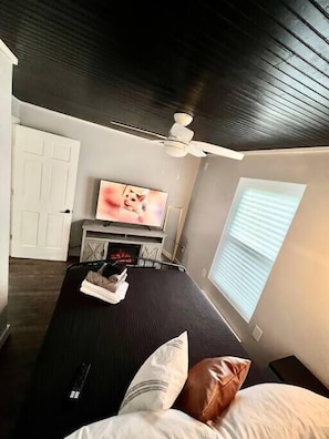 2 quartos, escrivaninha, Wi-Fi de cortesia, roupa de cama