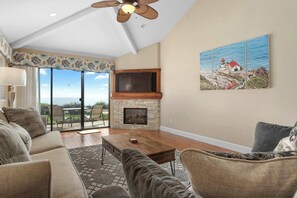 TV, fireplace, offices - Premium Ocean Front Villa at Seascape! (Aptos)