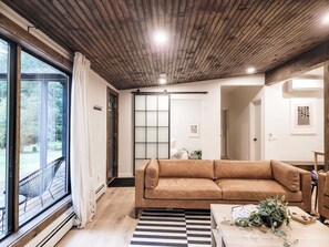 TV, fireplace, stereo, offices