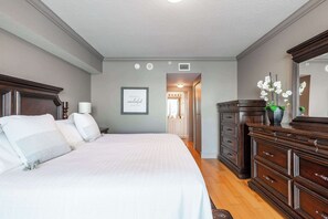 2 bedrooms, iron/ironing board, WiFi, bed sheets - Le Marina Bay 409  STR -02439 (Sunny Isles Beach)