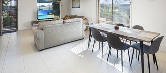 Paynesville Villa: Relax with everything you need for a relaxing stay