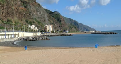Peaceful, great for walks | SeaView Apartment