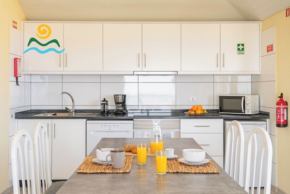 Fridge, microwave, oven, dishwasher