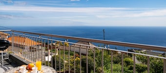 Peaceful, great for walks | SeaView Apartment